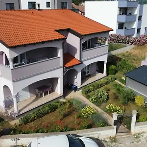 apartmani-vukalovic.in-istria.net/