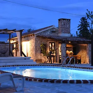 Ferienhaus House & Palaca, Donji Zemunik
