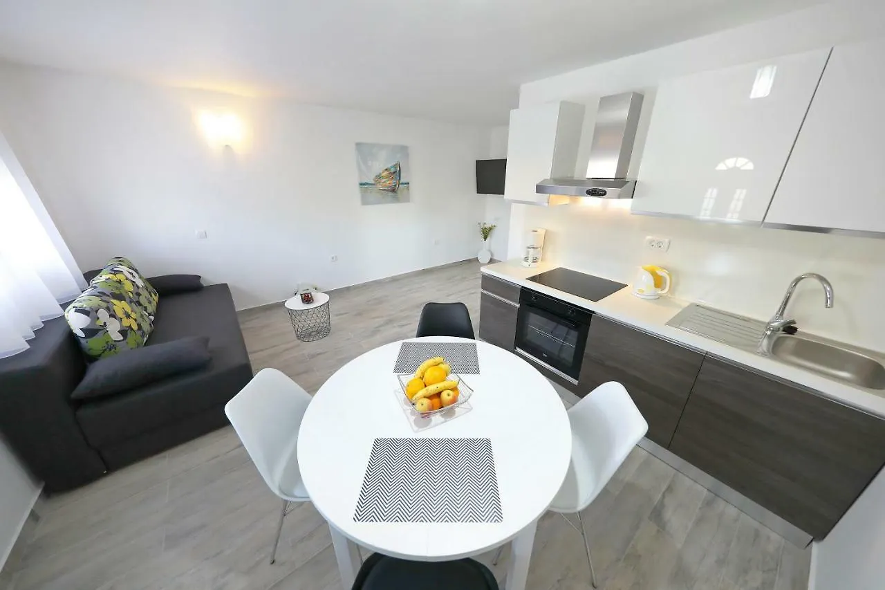 Apartmani Neva, Pridraga