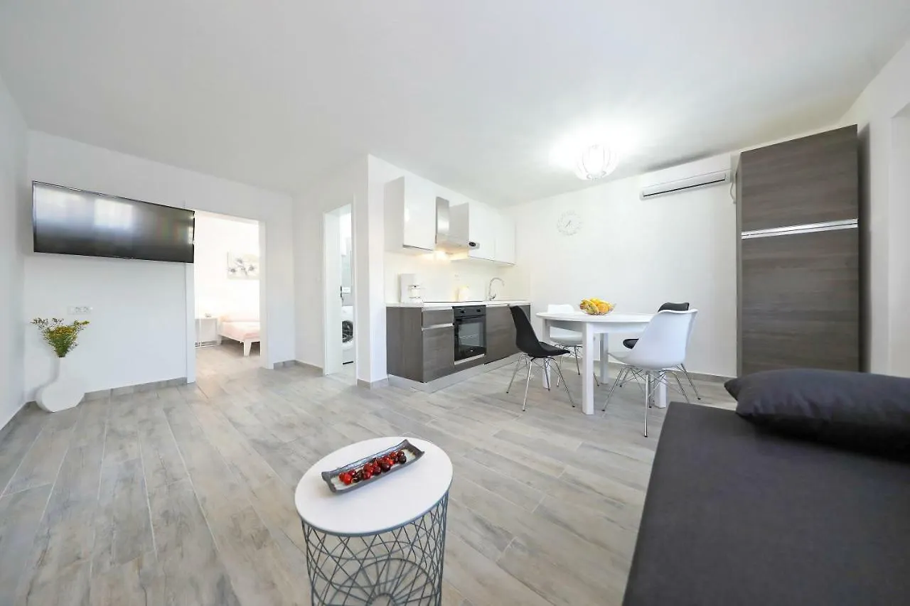 Apartmani Neva, Pridraga